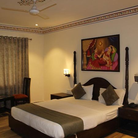 The Royal Ville Agra - Family & Corporate Hotel Bagian luar foto