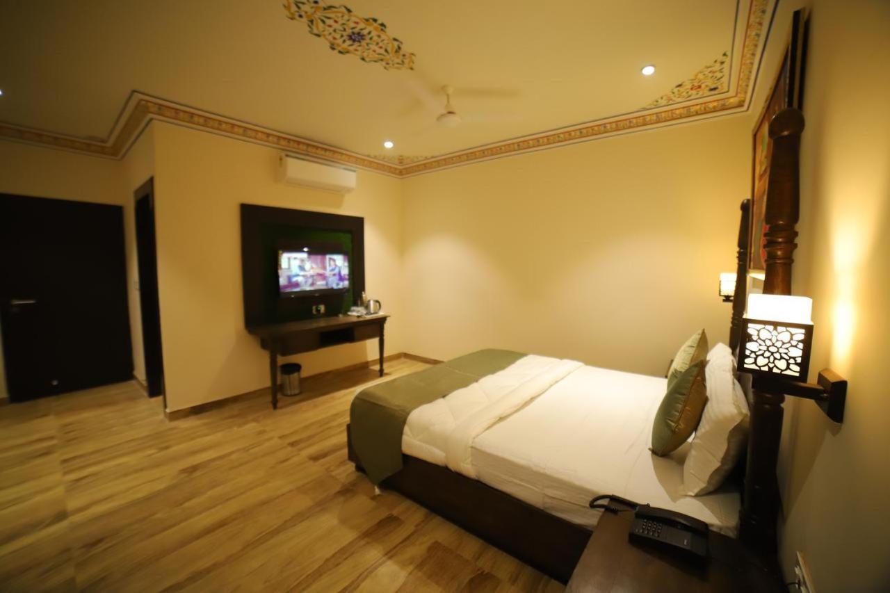 The Royal Ville Agra - Family & Corporate Hotel Bagian luar foto
