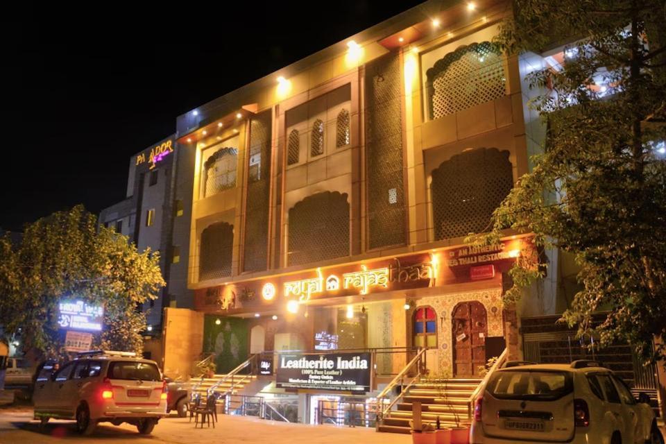The Royal Ville Agra - Family & Corporate Hotel Bagian luar foto