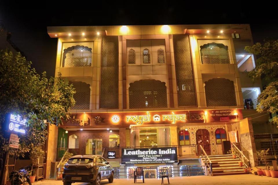 The Royal Ville Agra - Family & Corporate Hotel Bagian luar foto