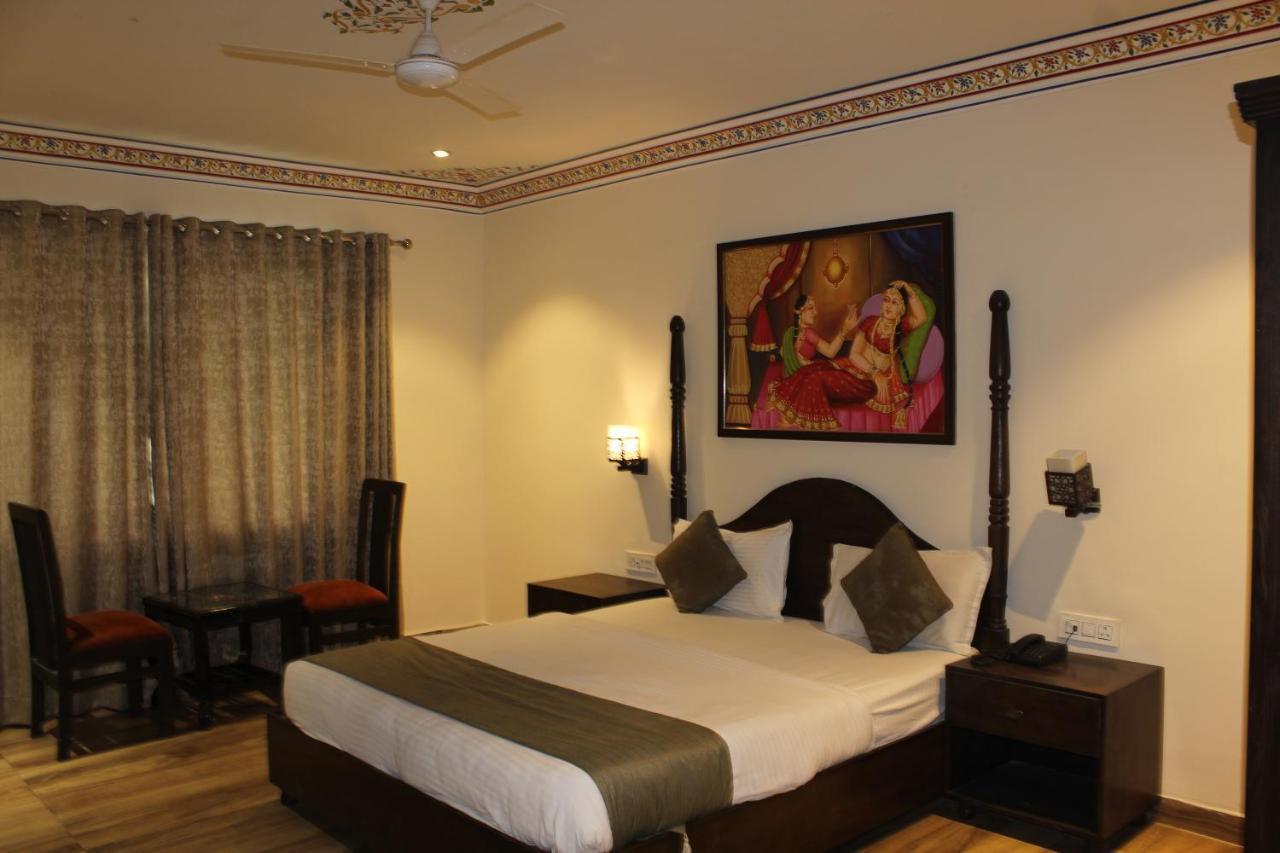 The Royal Ville Agra - Family & Corporate Hotel Bagian luar foto