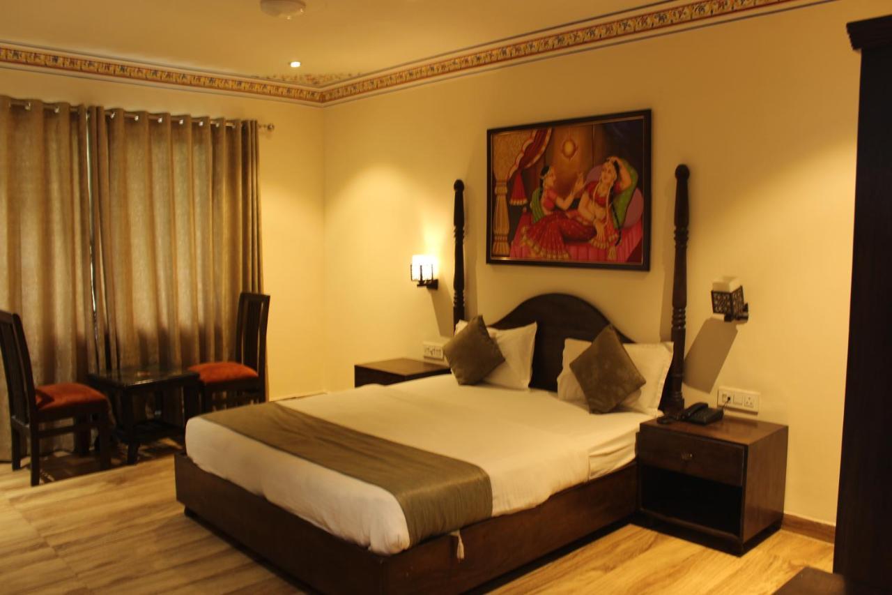 The Royal Ville Agra - Family & Corporate Hotel Bagian luar foto