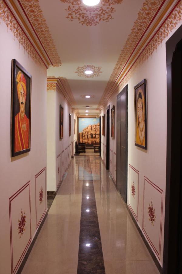 The Royal Ville Agra - Family & Corporate Hotel Bagian luar foto