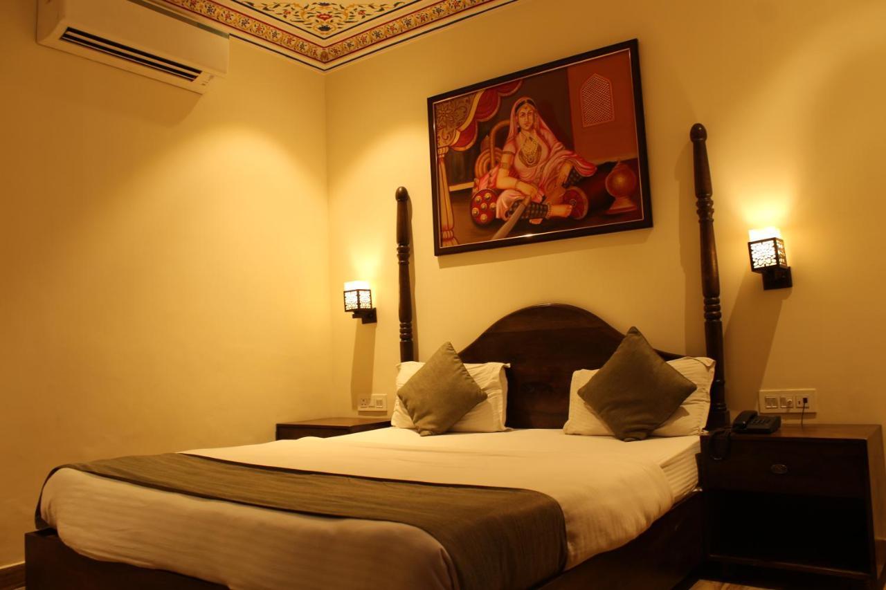 The Royal Ville Agra - Family & Corporate Hotel Bagian luar foto