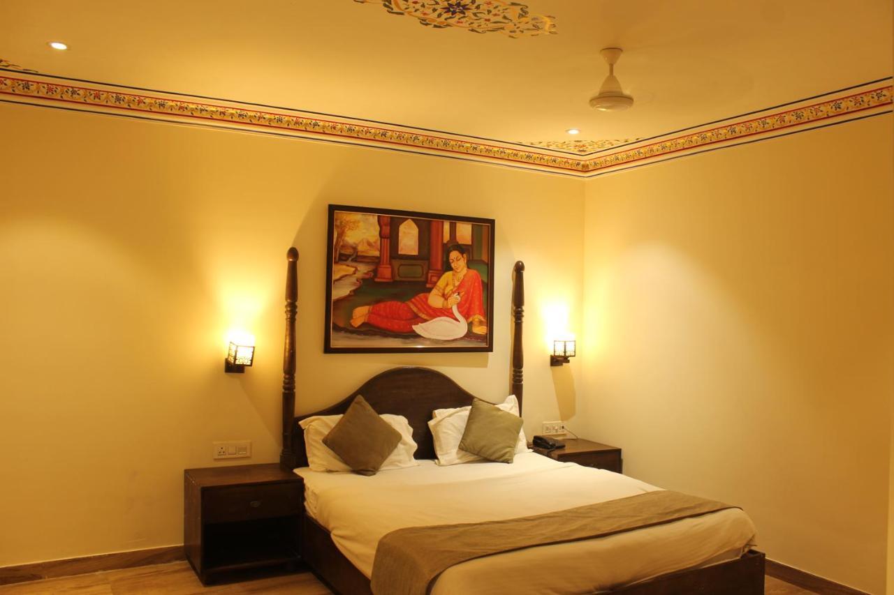 The Royal Ville Agra - Family & Corporate Hotel Bagian luar foto