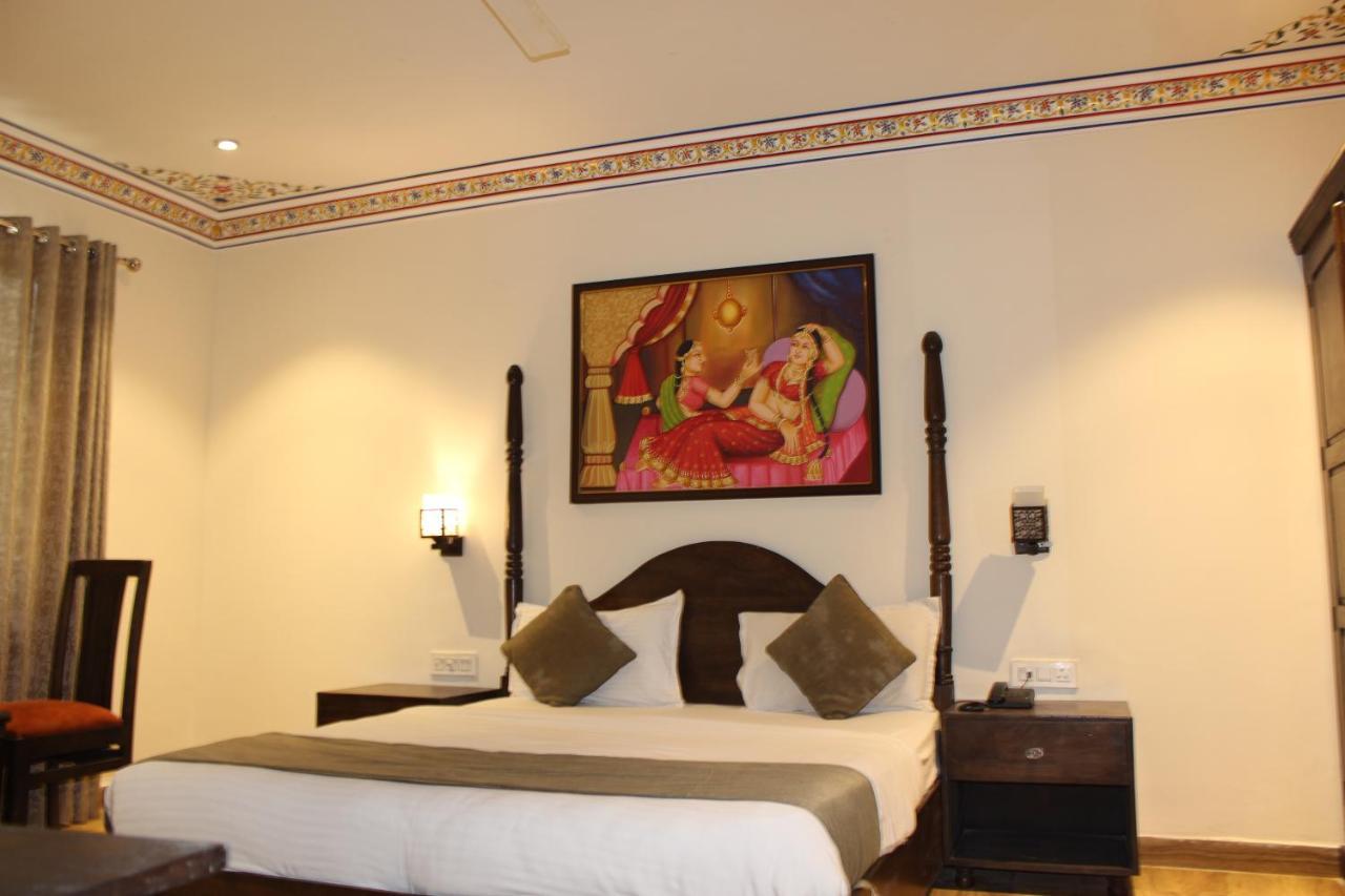 The Royal Ville Agra - Family & Corporate Hotel Bagian luar foto