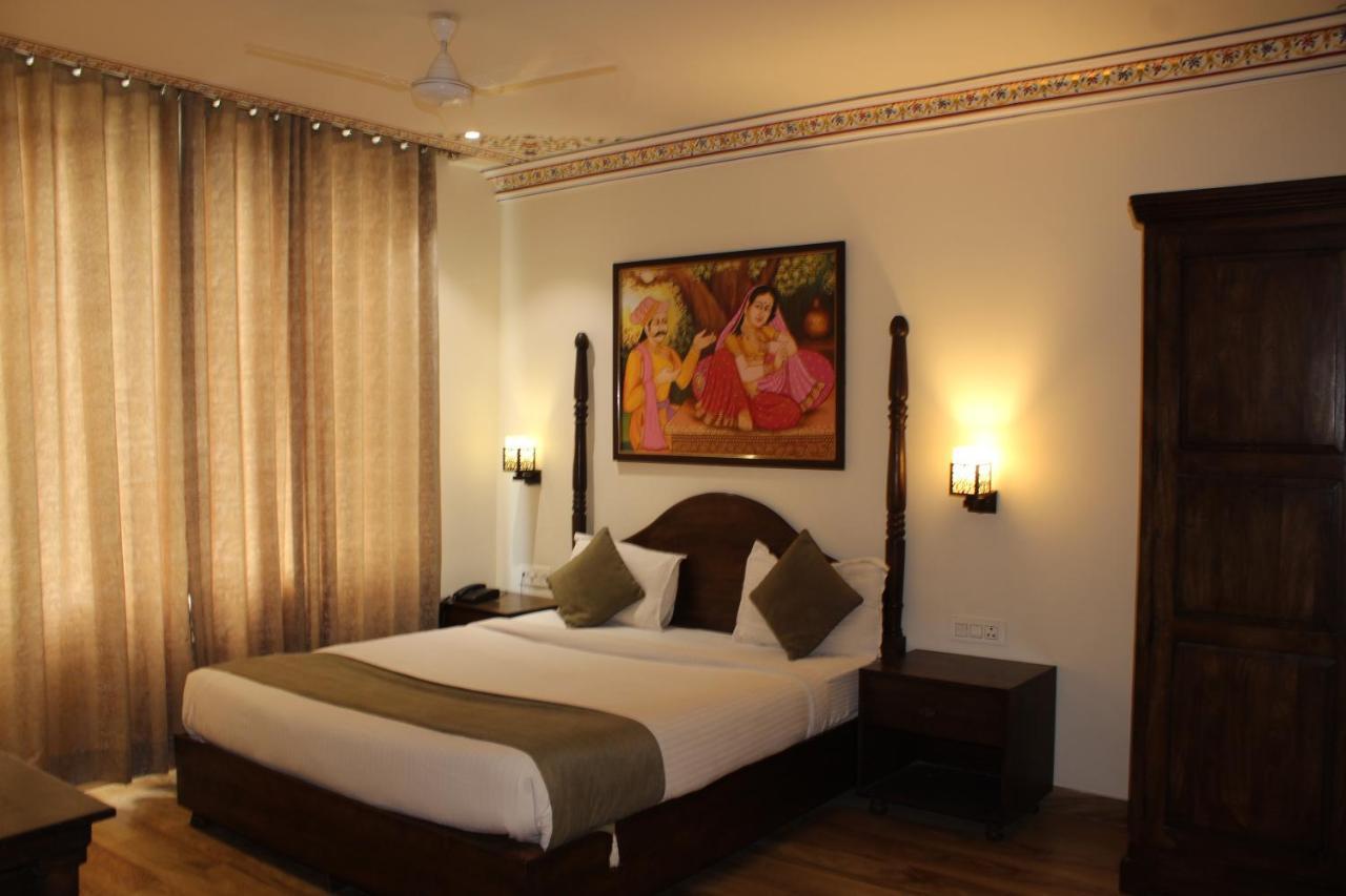 The Royal Ville Agra - Family & Corporate Hotel Bagian luar foto