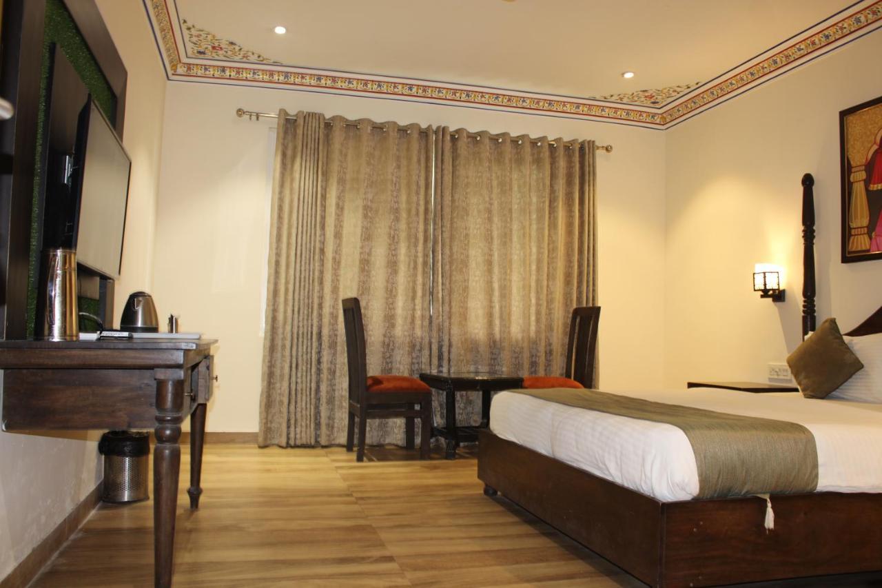 The Royal Ville Agra - Family & Corporate Hotel Bagian luar foto