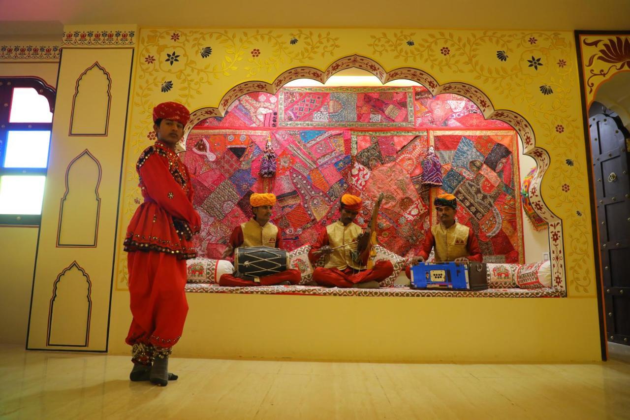The Royal Ville Agra - Family & Corporate Hotel Bagian luar foto