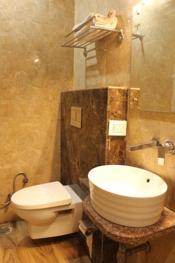The Royal Ville Agra - Family & Corporate Hotel Bagian luar foto