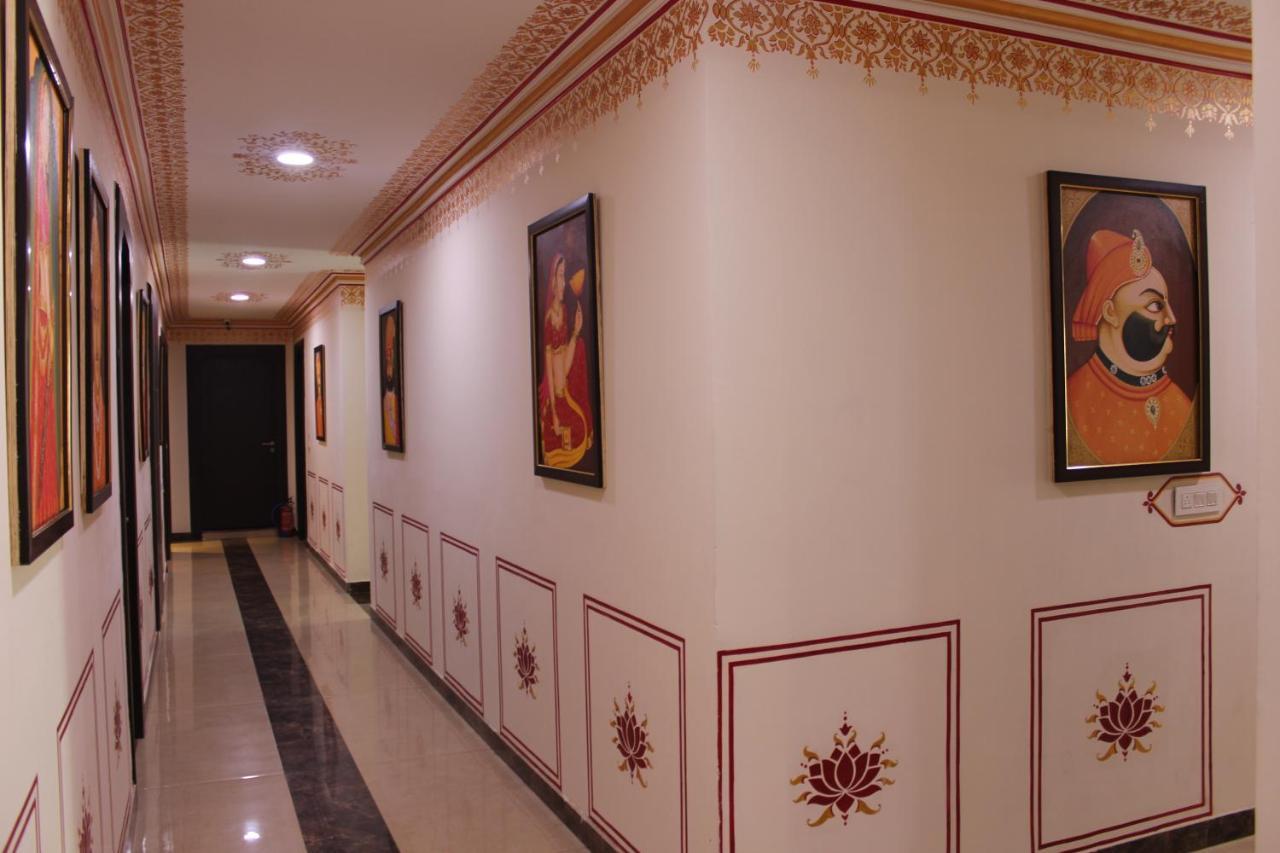 The Royal Ville Agra - Family & Corporate Hotel Bagian luar foto
