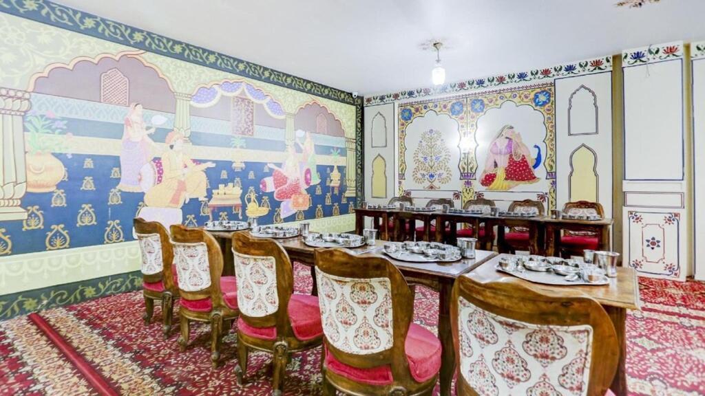 The Royal Ville Agra - Family & Corporate Hotel Bagian luar foto