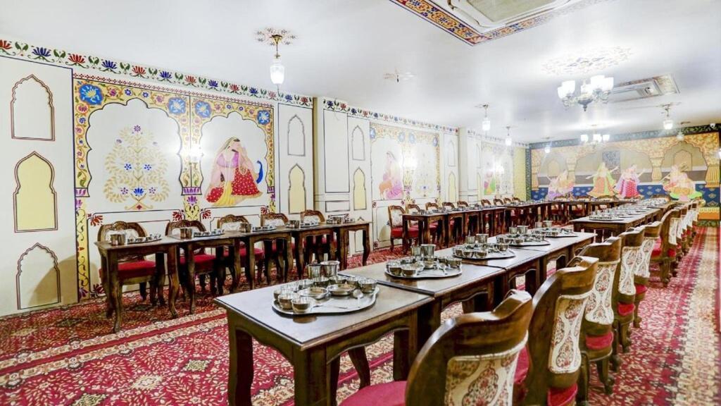 The Royal Ville Agra - Family & Corporate Hotel Bagian luar foto